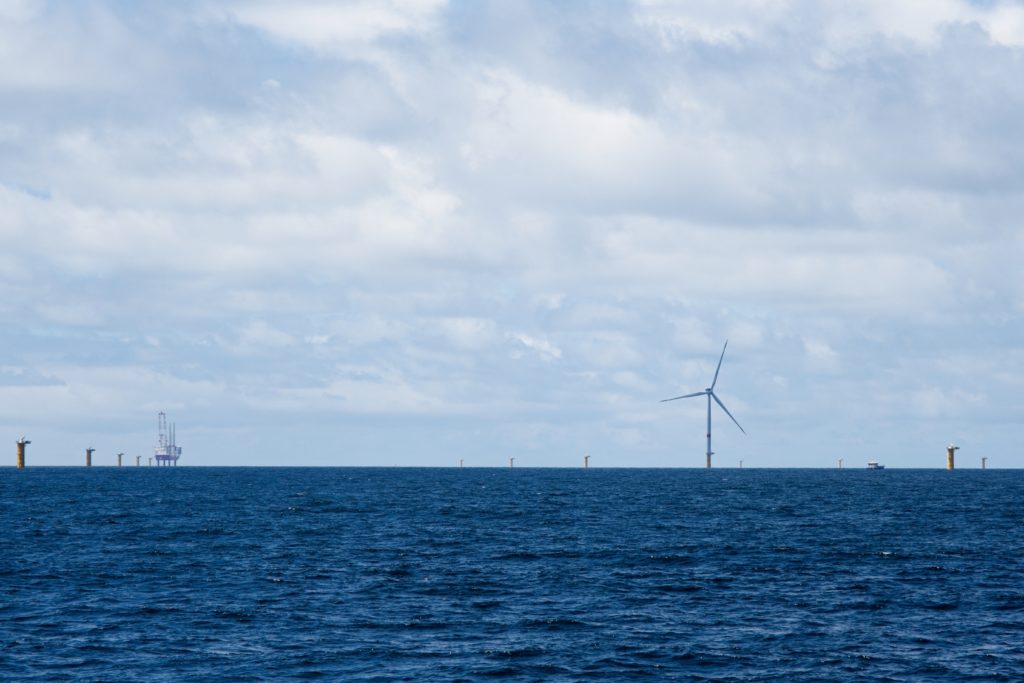 Le parc éolien en mer d'Yeu-Noirmoutier en construction en France